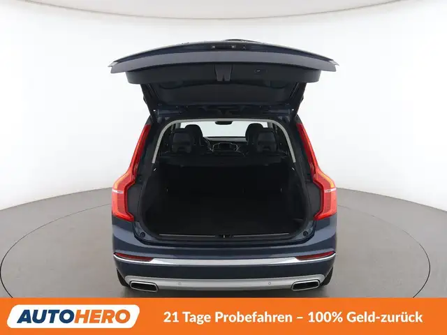 Volvo XC90 view 16