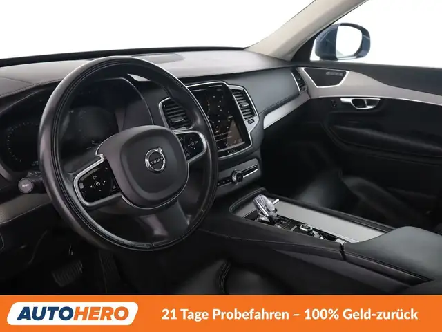 Volvo XC90 view 11