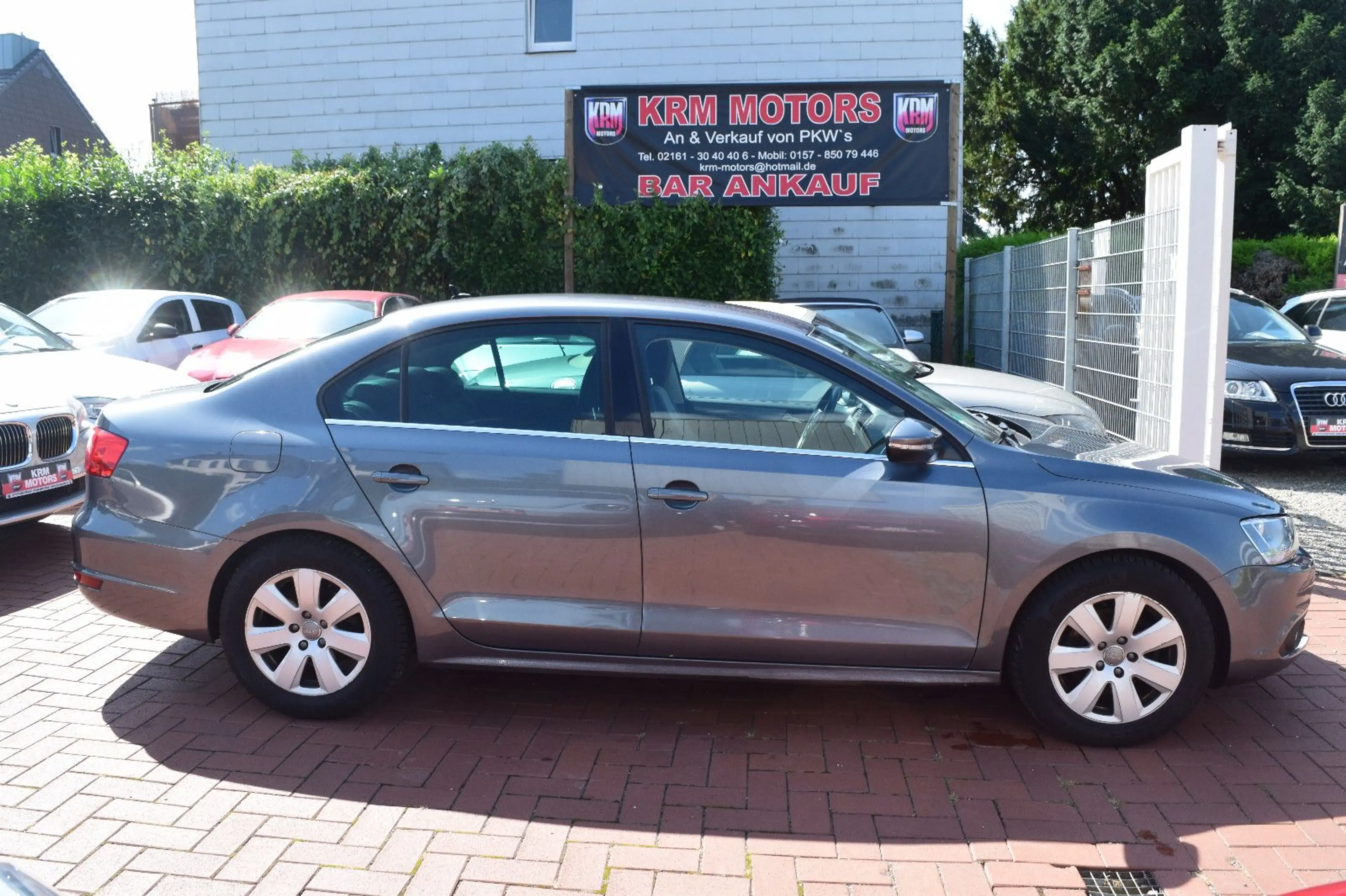 Volkswagen Jetta VI HighlineTÜV NEU,KLIMAAUTOMATIK,NAVI,PDC — photo 3