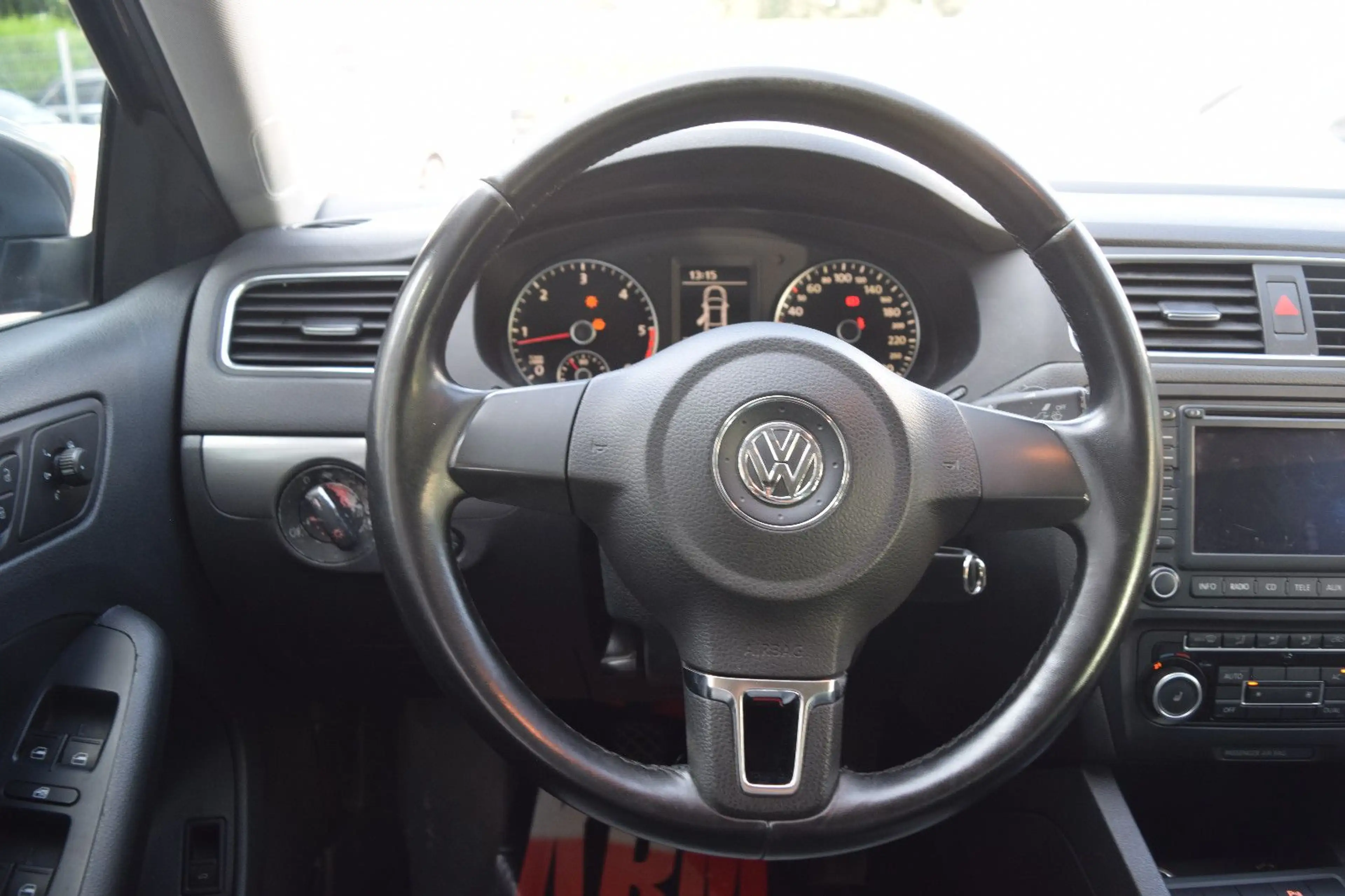 Volkswagen Jetta VI HighlineTÜV NEU,KLIMAAUTOMATIK,NAVI,PDC — photo 7