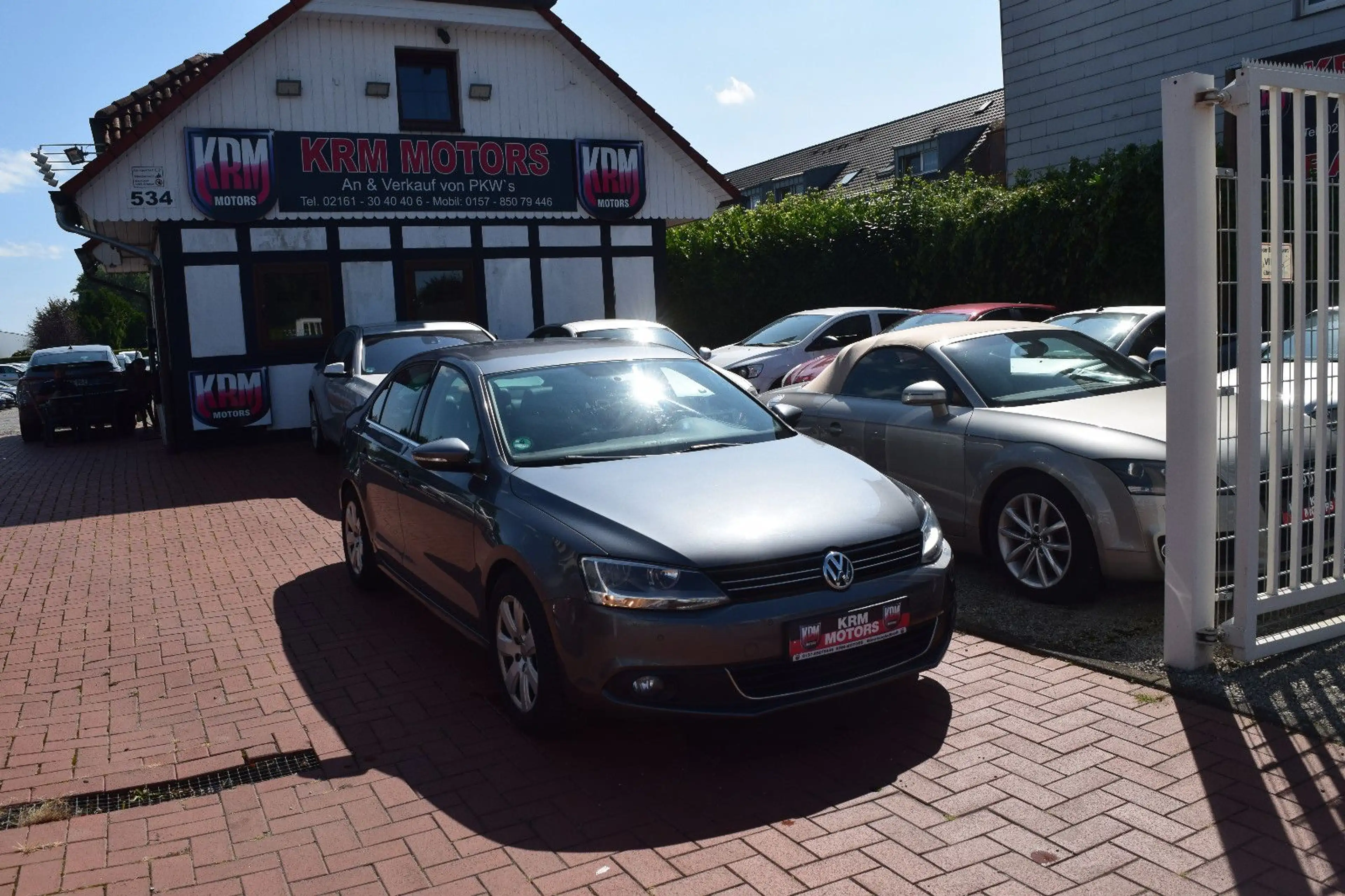 Volkswagen Jetta VI HighlineTÜV NEU,KLIMAAUTOMATIK,NAVI,PDC — photo 5