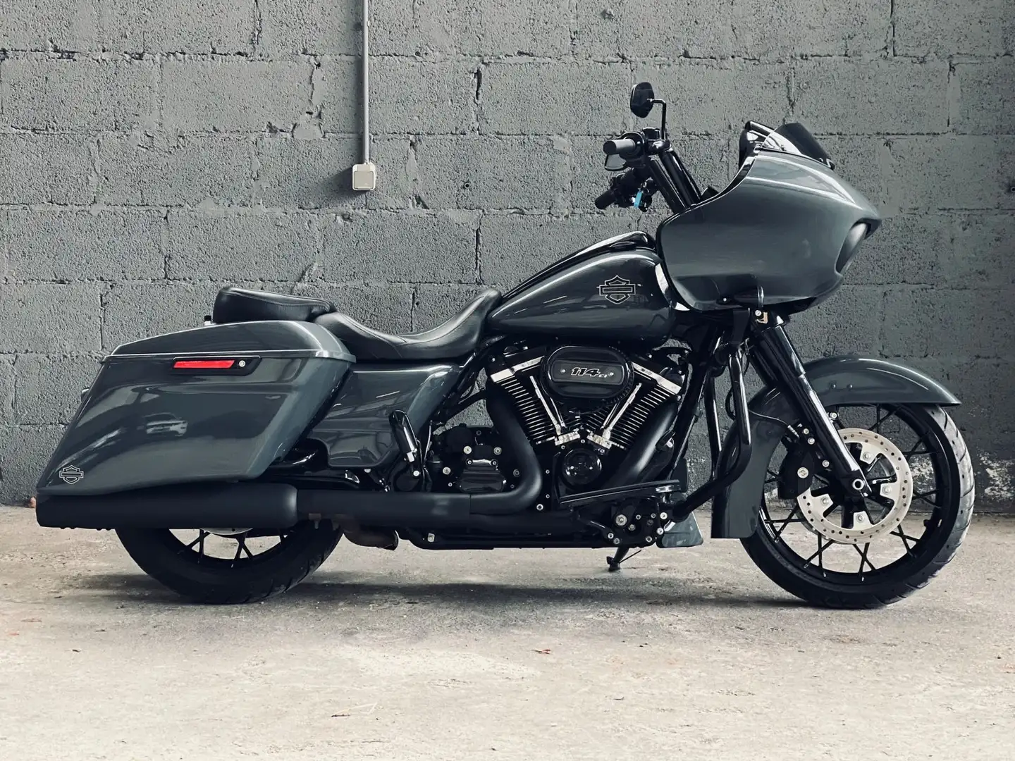 Harley-Davidson Road Glide Special FLTRXS 114ci * TOP ZUSTAND * Šedá - 2