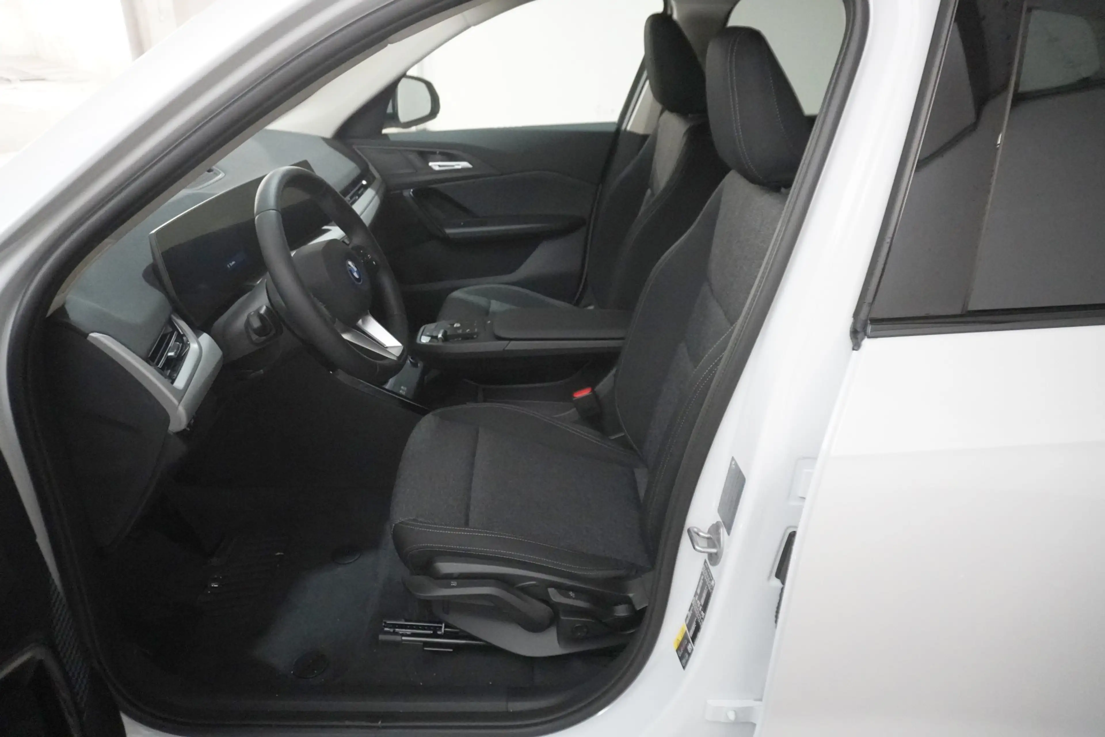 BMW X1 xDrive25e — photo 5