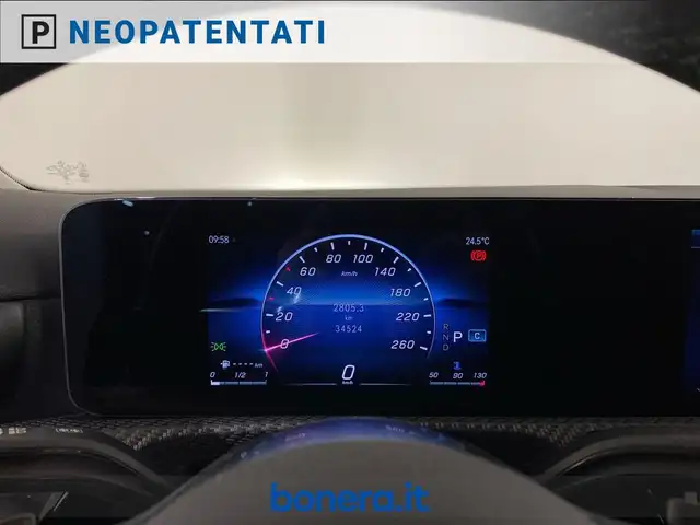 Mercedes-Benz Cla view 14