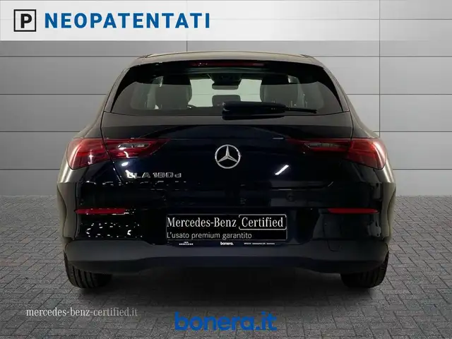 Mercedes-Benz Cla view 5