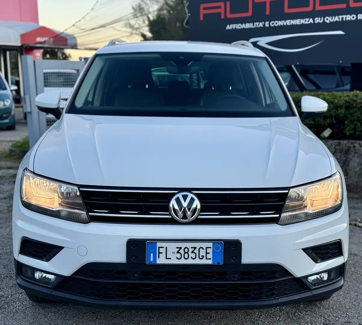 Volkswagen Tiguan 1.4 tsi Style 125cv MANUALE NEOPATENTATI - 2