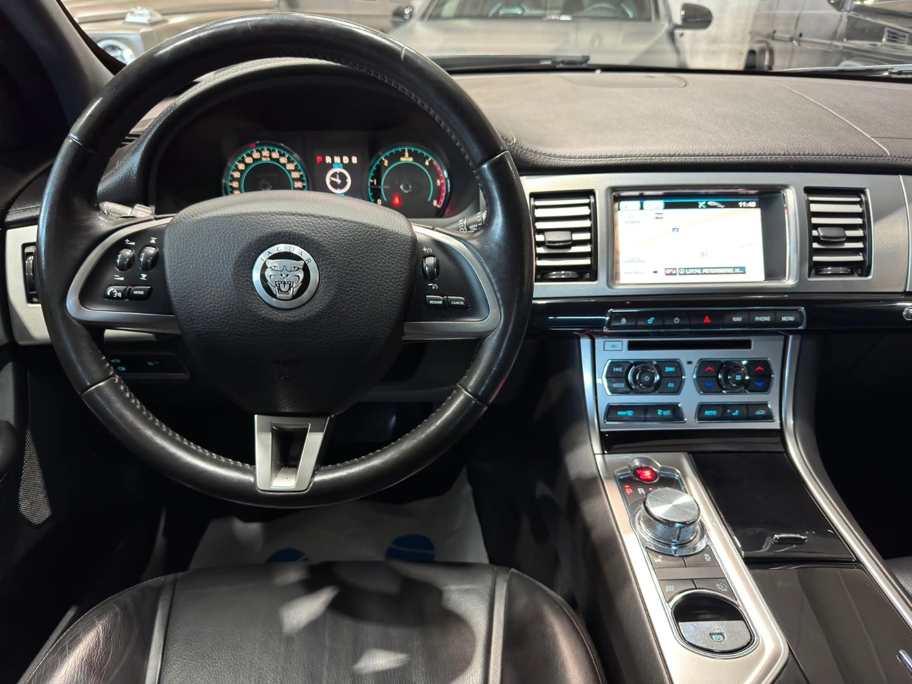Jaguar XF 3.0 V6 Diesel S NAVI RF-KAM SHZ/Sport — photo 8