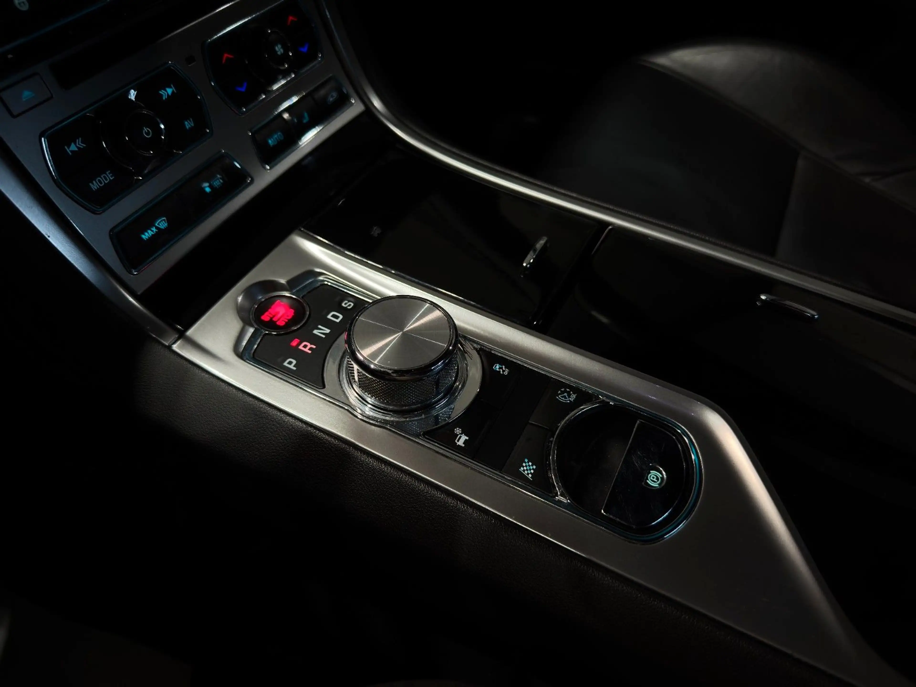 Jaguar XF 3.0 V6 Diesel S NAVI RF-KAM SHZ/Sport — photo 12