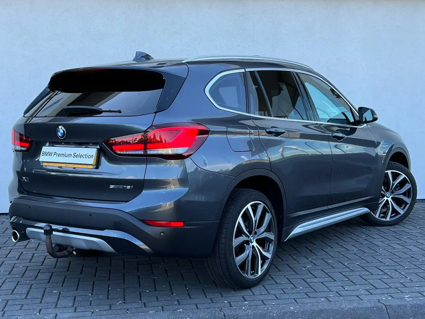 BMW X1 sDrive18i High Executive Edition | X Line| Panoram Gris - 2