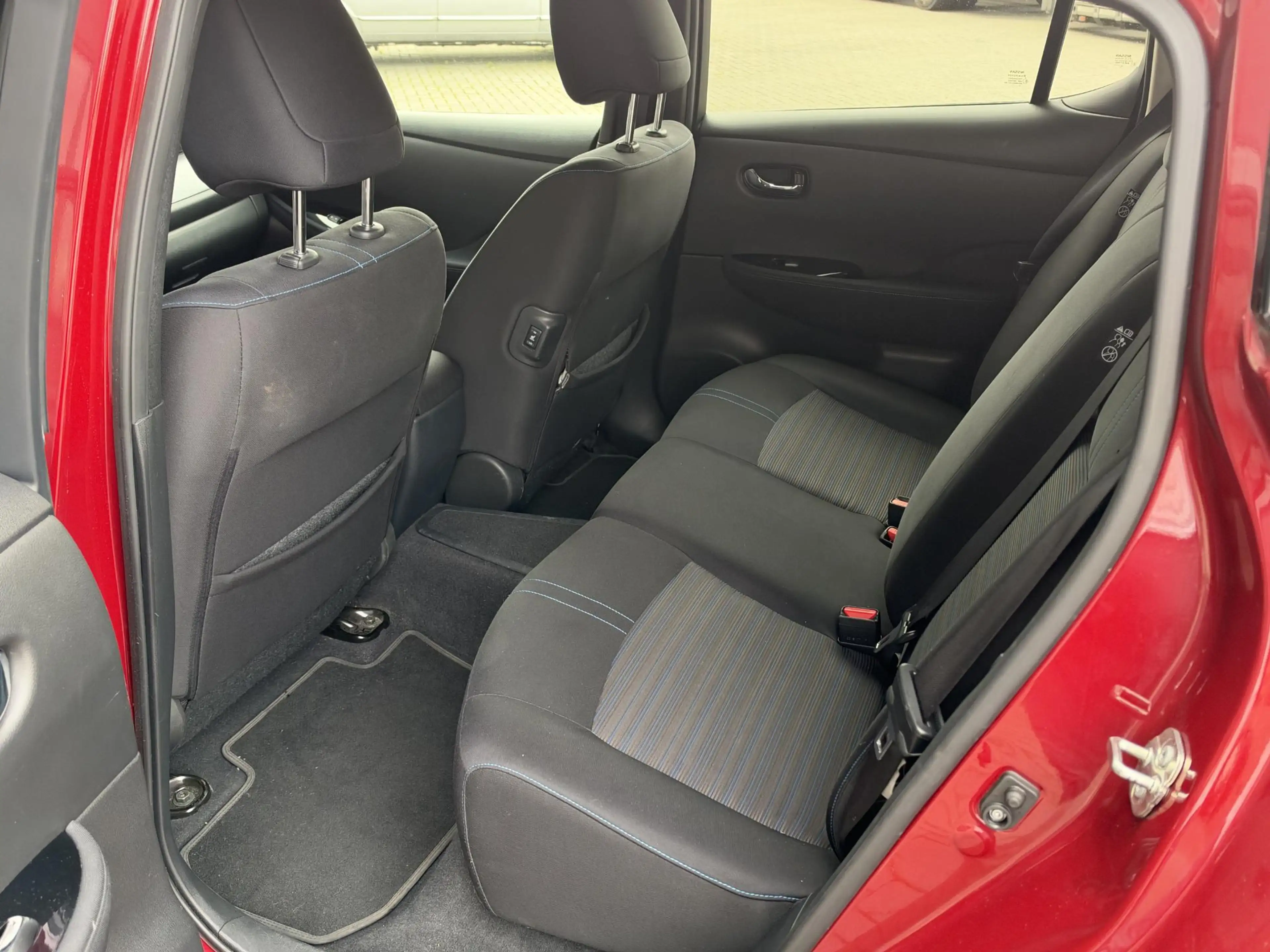Nissan Leaf N-CONNECTA 40 kWh (87% SOH) I AUTOMAAT I TREKHAAK — photo 5