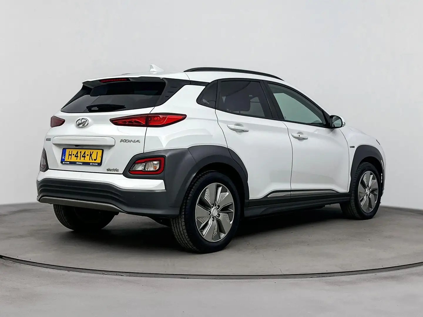Hyundai KONA EV Premium 64 kWh | Warmtepomp | Leder | Stoelverw Blanc - 2