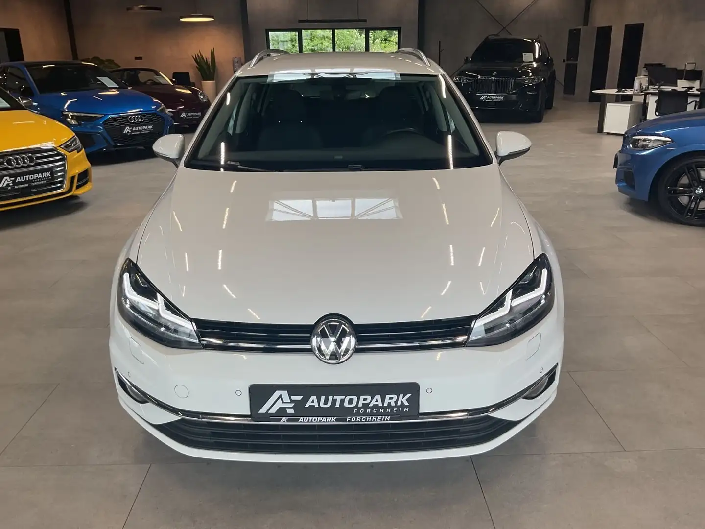Volkswagen Golf VII Var. 1.6 TDI DSG Join LED Navi Sitzh. Weiß - 2