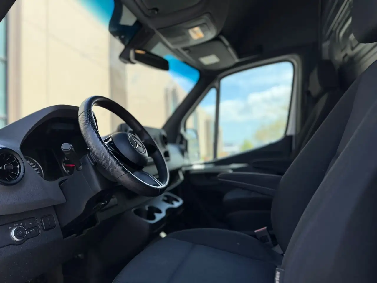 Mercedes-Benz Sprinter снимка Mercedes-Benz Sprinter