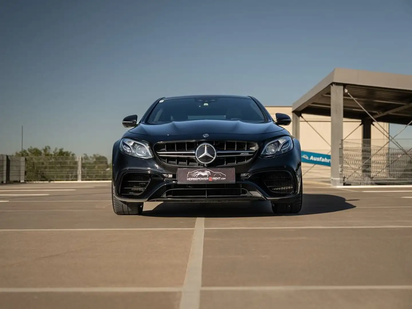 Mercedes-Benz E 63 AMG E 63S AMG 4MATIC+ Aut. Černá - 2