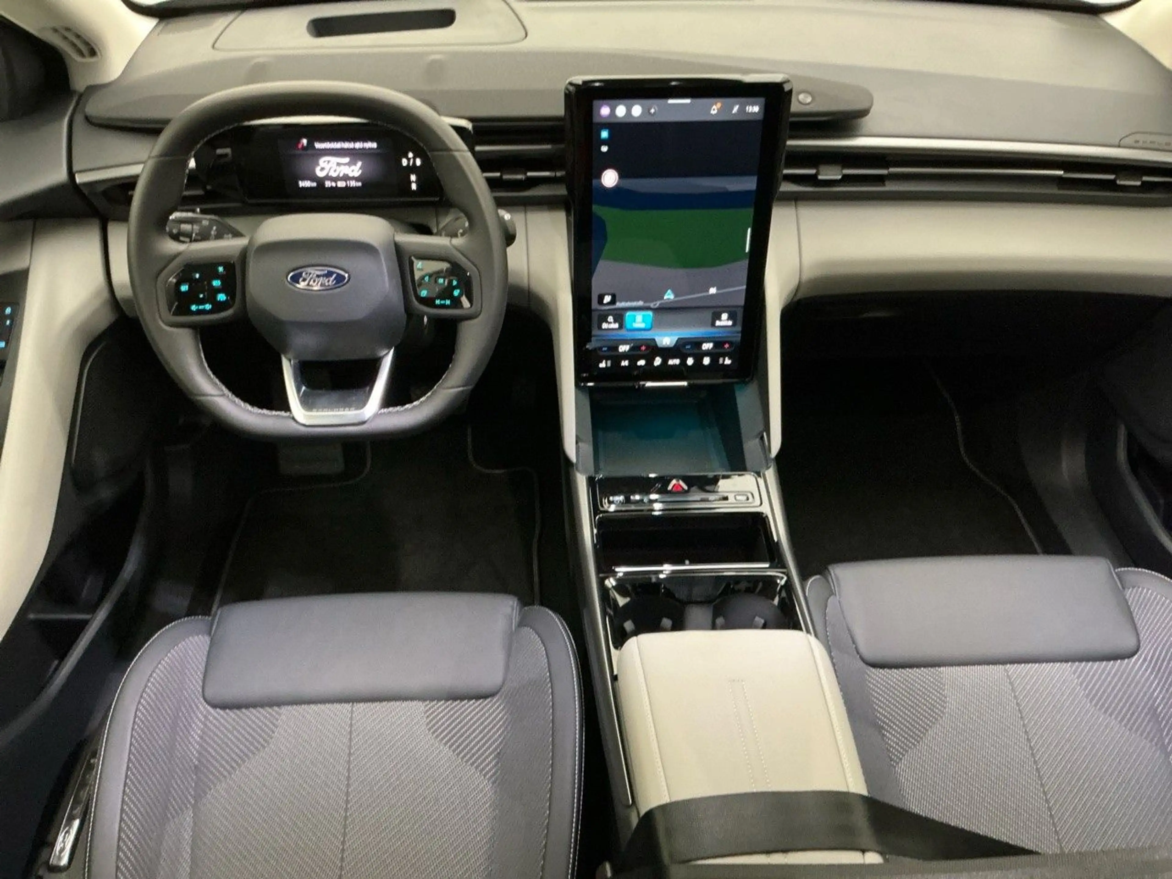 Ford Explorer AWD 79kWh Auto./360-KAMERA/ACC/HEAD-UP/ — photo 4