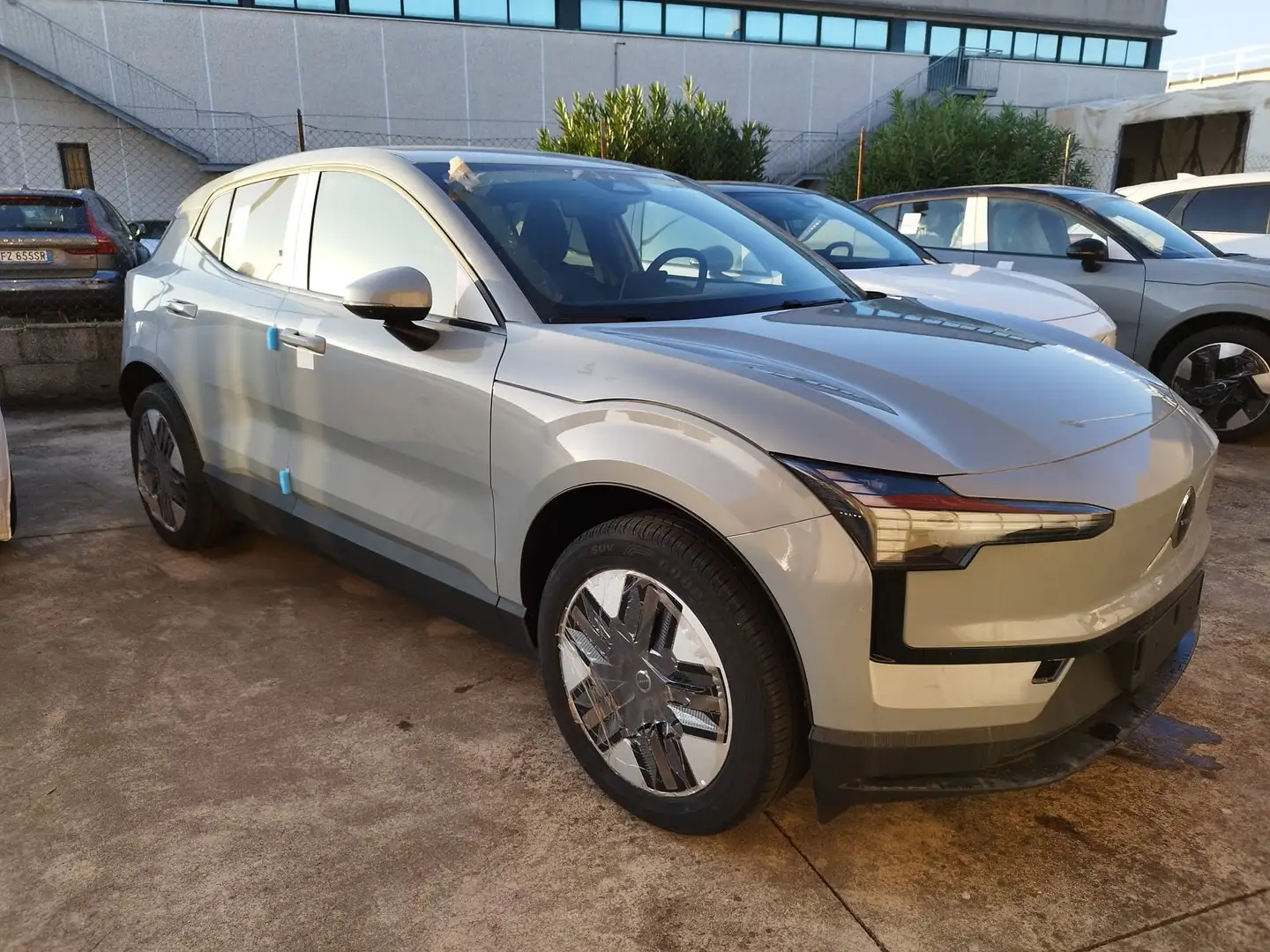 Volvo EX30 Single Motor Core rwd 272cv CON BONUS ROTTAMAZIONE Grigio - 1