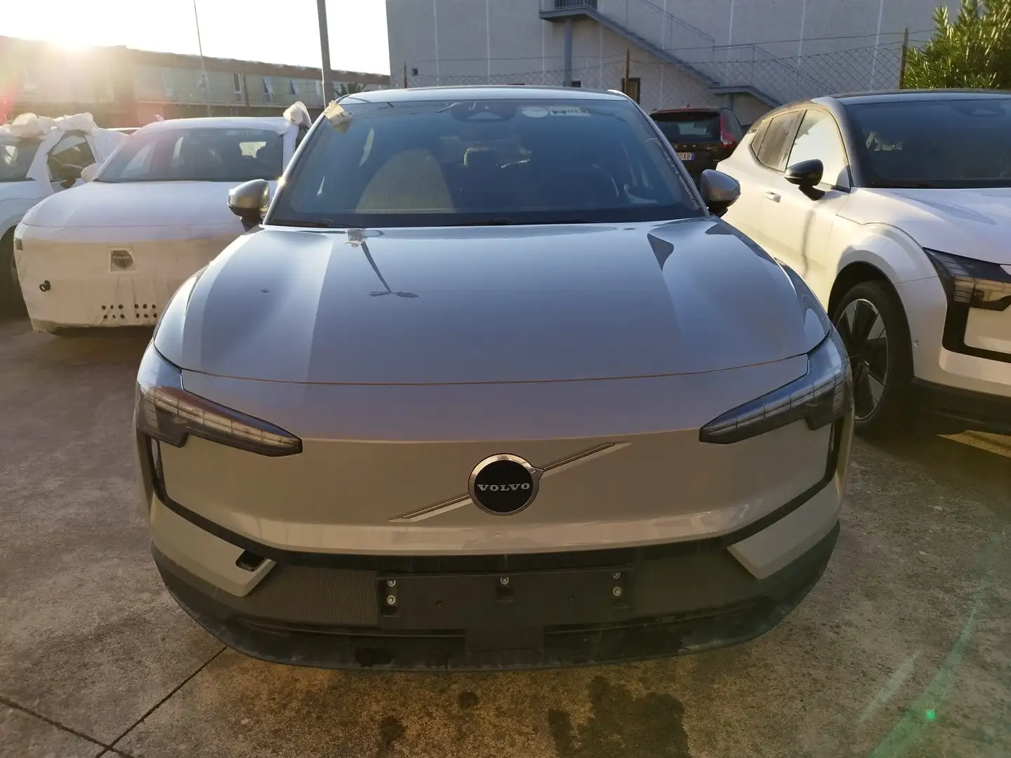 Volvo EX30 Single Motor Core rwd 272cv CON BONUS ROTTAMAZIONE Grigio - 2