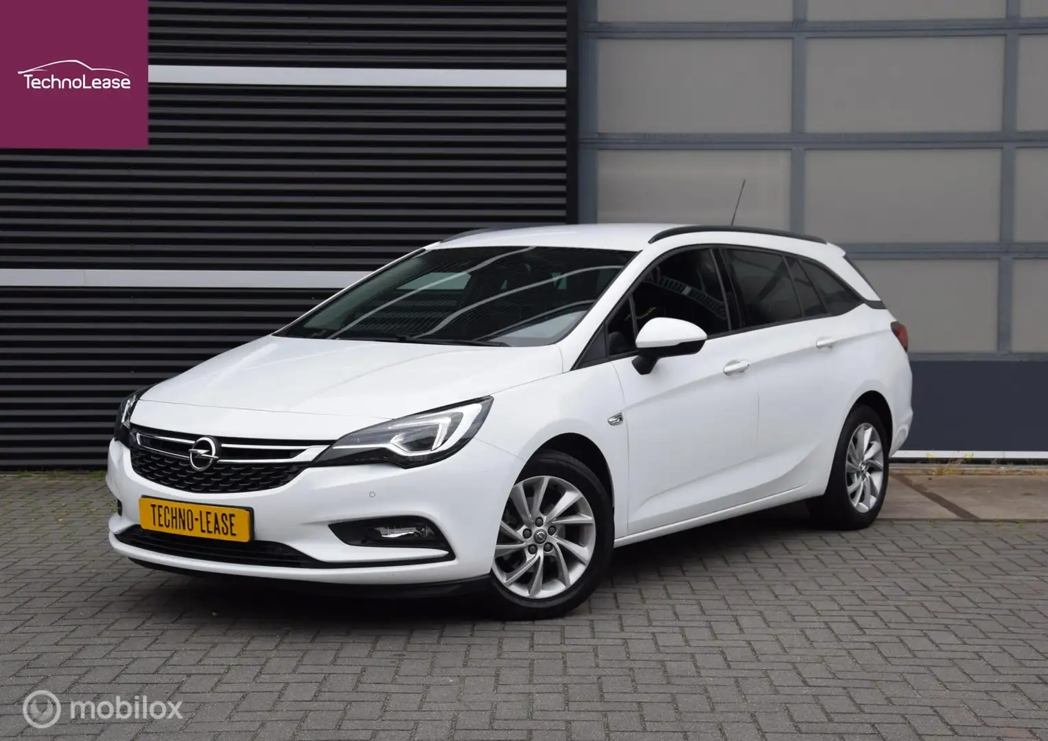 Opel Astra Sports Tourer 1.0 Turbo Innovation Apple Carplay n Wit - 1