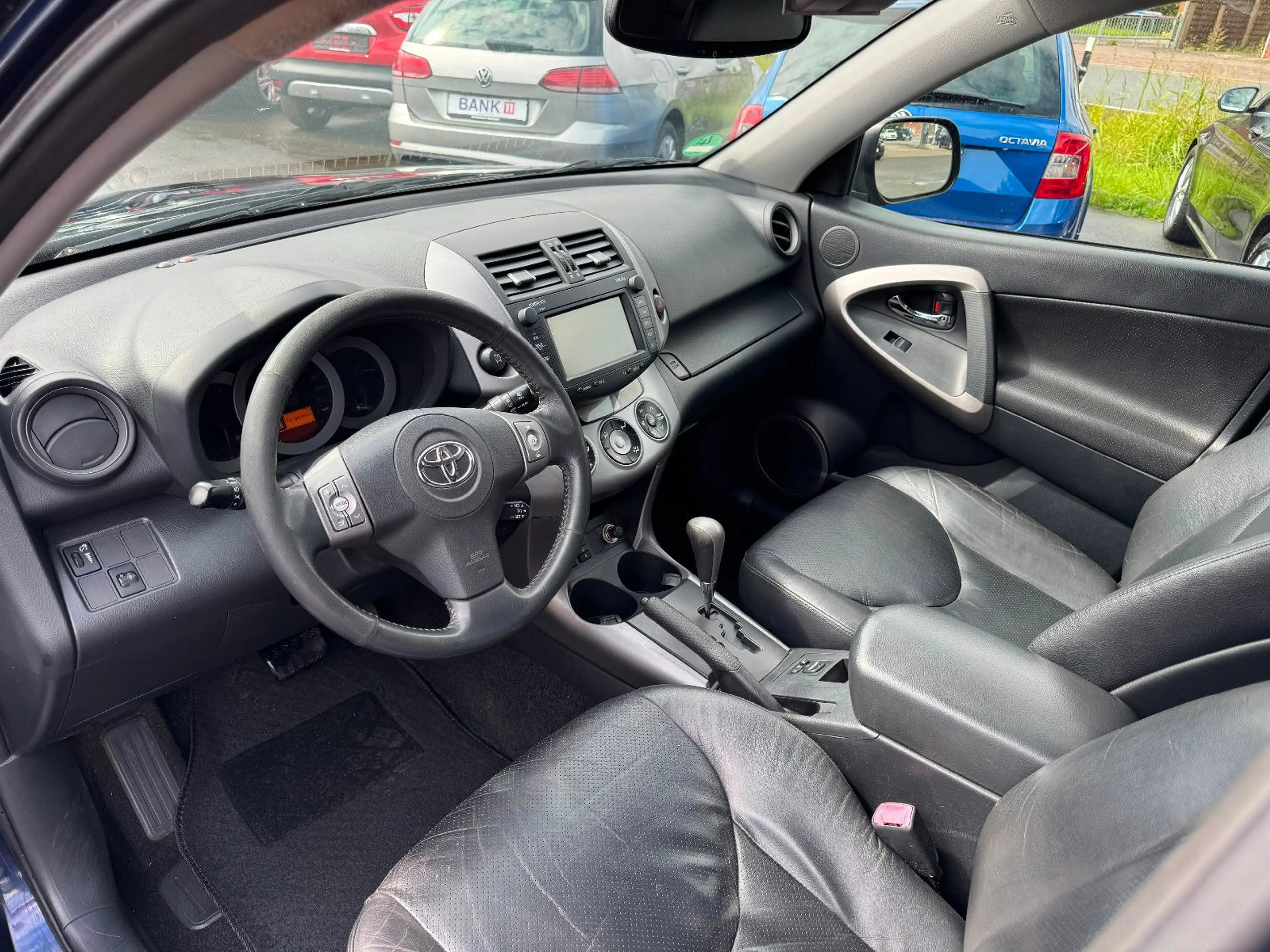 Toyota RAV 4 4 Executive4x4 AUTOMATIK/AHK/KLIMA/LEDER/NAVI — photo 10