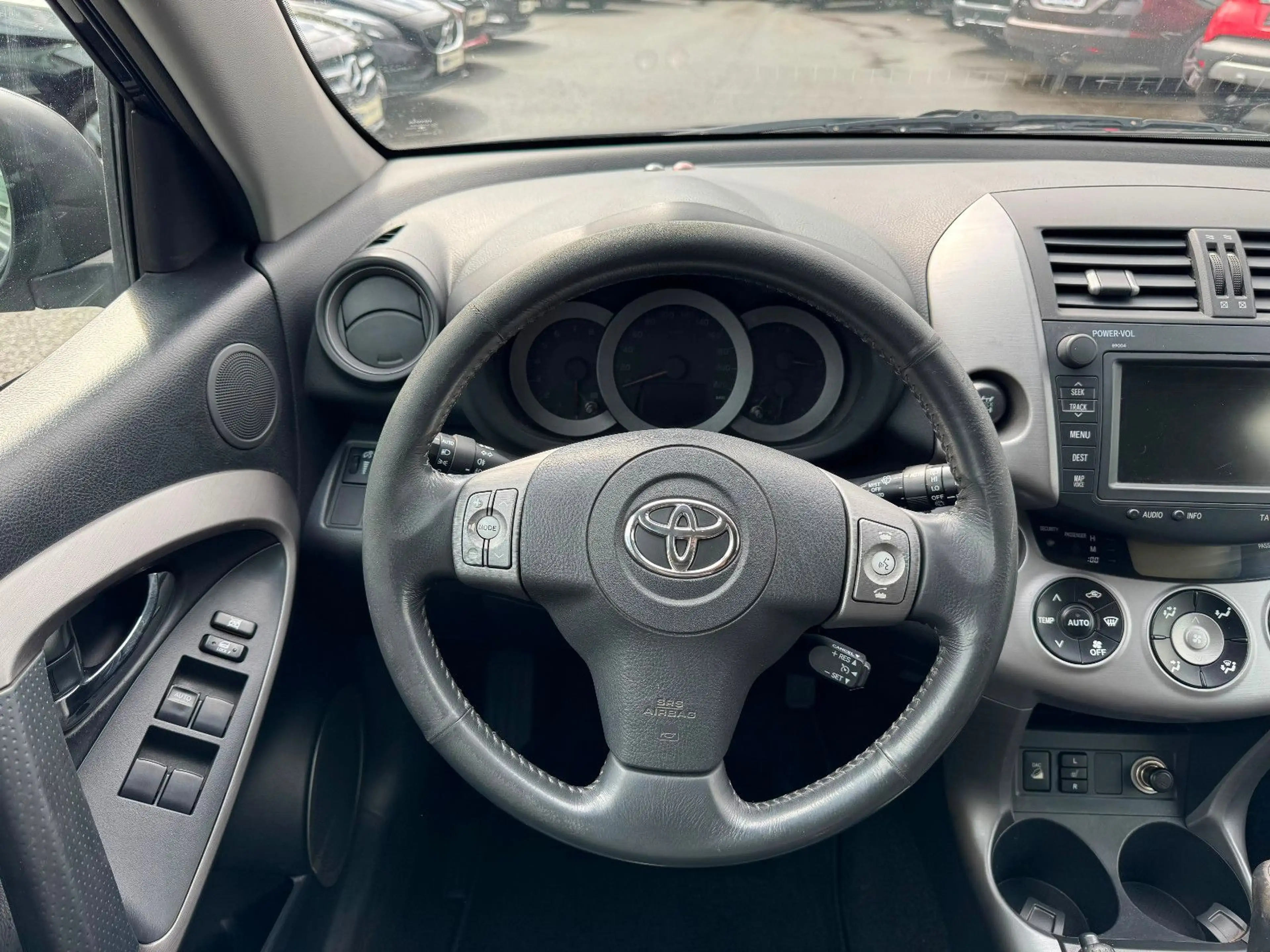 Toyota RAV 4 4 Executive4x4 AUTOMATIK/AHK/KLIMA/LEDER/NAVI — photo 13