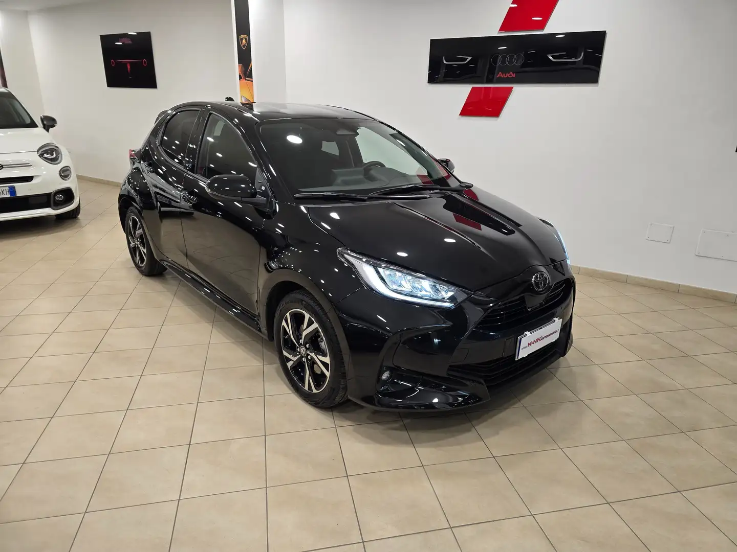 Toyota Yaris Yaris 1.5h Trend Prezzo Reale Nero - 1