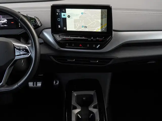 Volkswagen ID.4 view 11