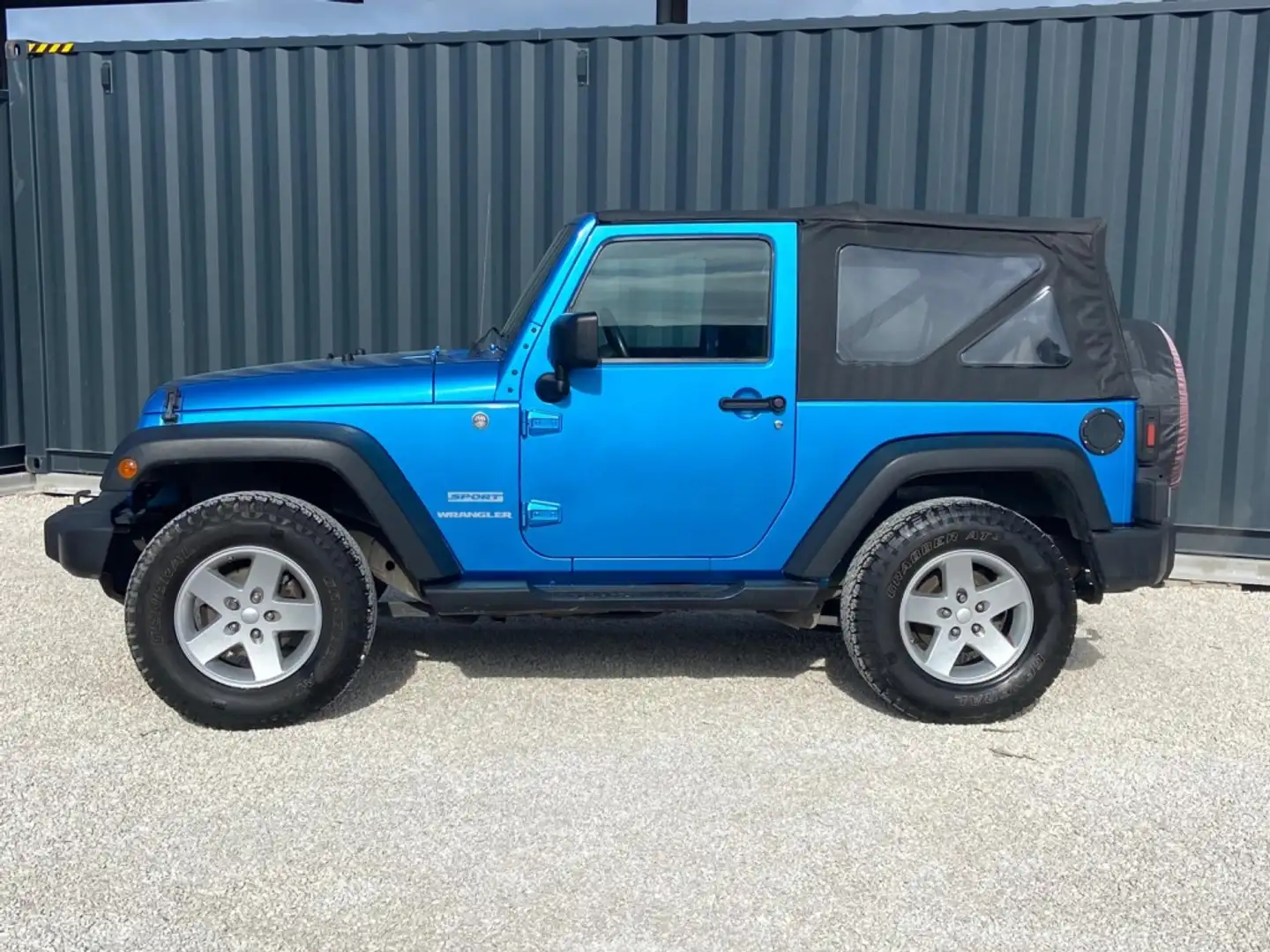 Jeep Wrangler Aut. Azul - 2