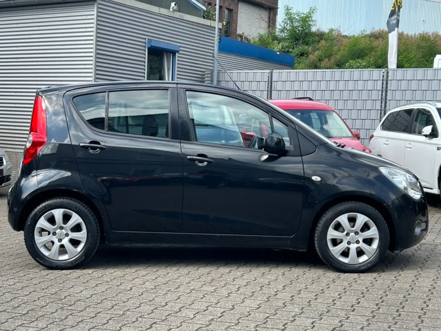Opel Agila B Edition Klima 77 TKM Tüv Neu Schwarz - 2