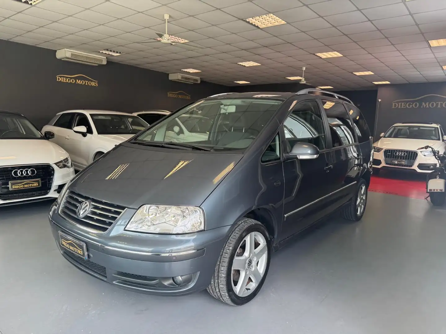 Volkswagen Sharan 2.0 tdi Trendline Grigio - 1