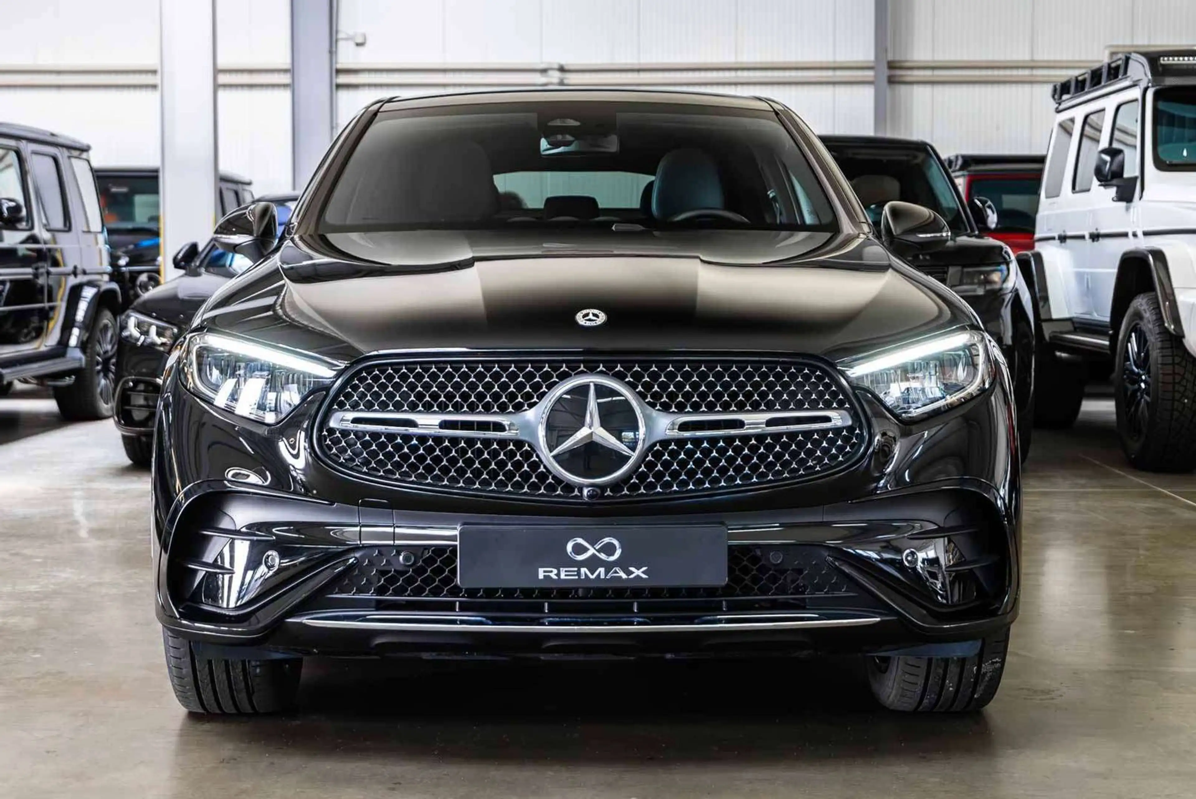 Mercedes-Benz GLC 200 4M Coupe AMG Line / Pano / AHK / Memo — photo 11