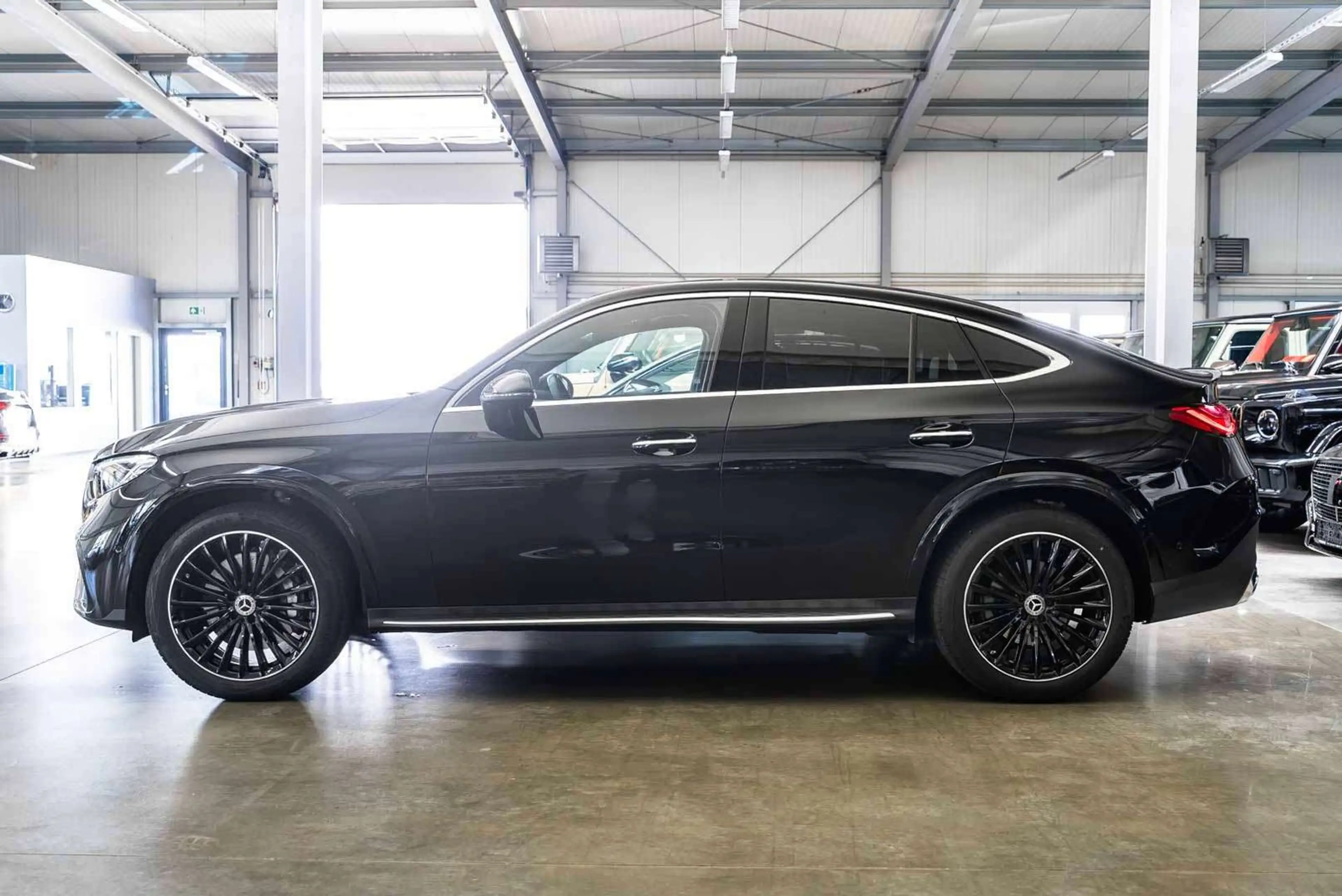 Mercedes-Benz GLC 200 4M Coupe AMG Line / Pano / AHK / Memo — photo 7