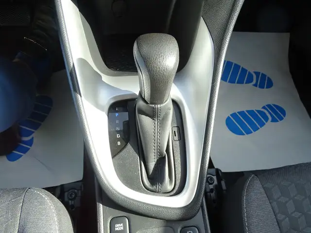 Toyota Yaris view 10