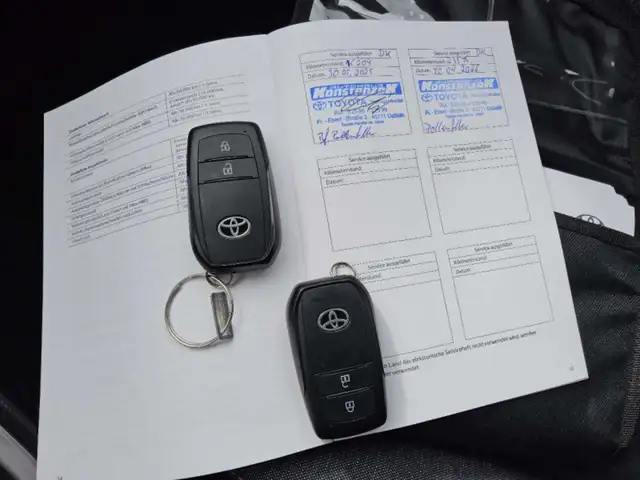 Toyota Yaris view 14