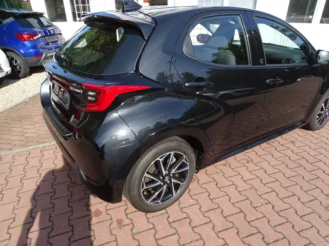 Toyota Yaris view 5