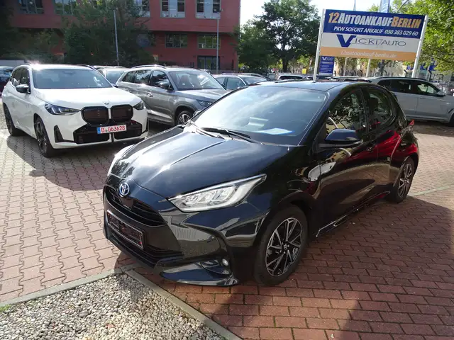 Toyota Yaris main image