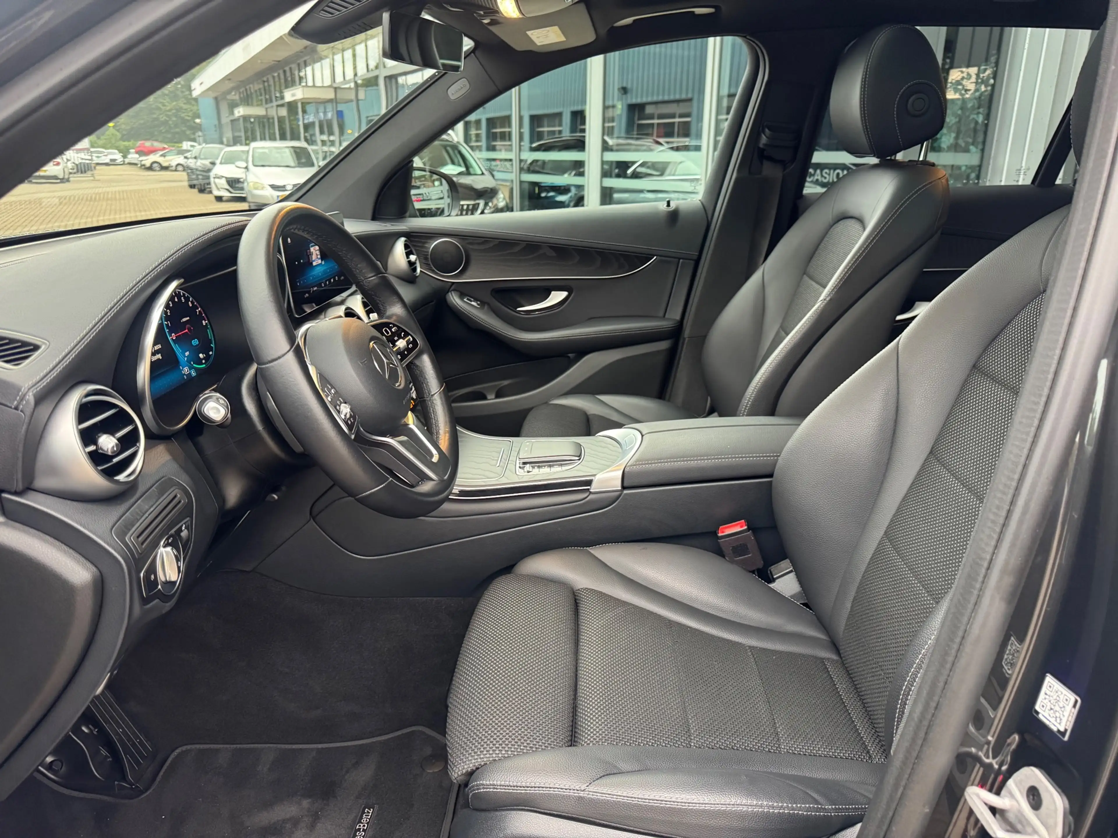 Mercedes-Benz GLC 300 300e 4MATIC Advantage Airco Navi Lmv Panodak — photo 4