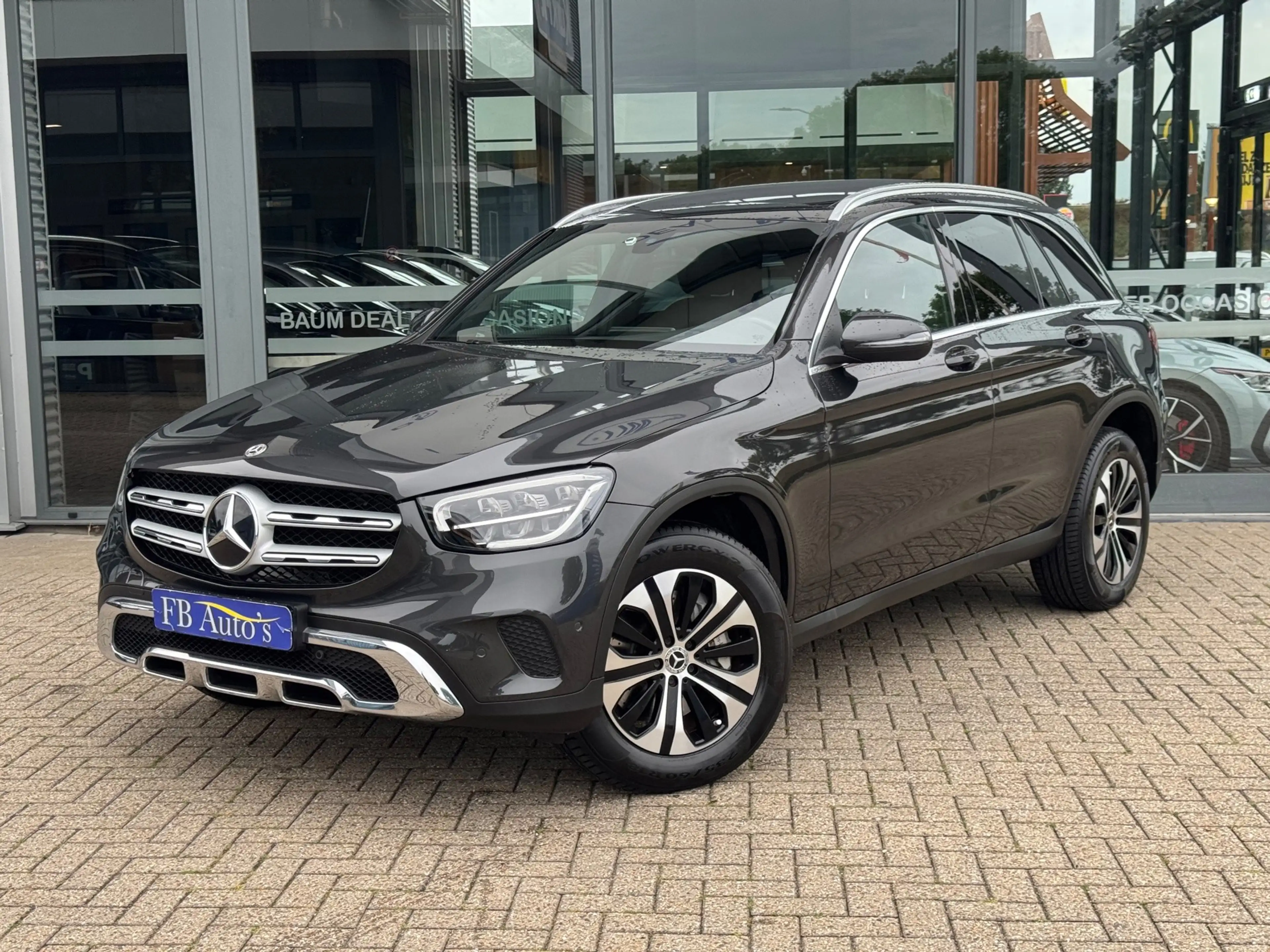 Mercedes-Benz GLC 300 300e 4MATIC Advantage Airco Navi Lmv Panodak