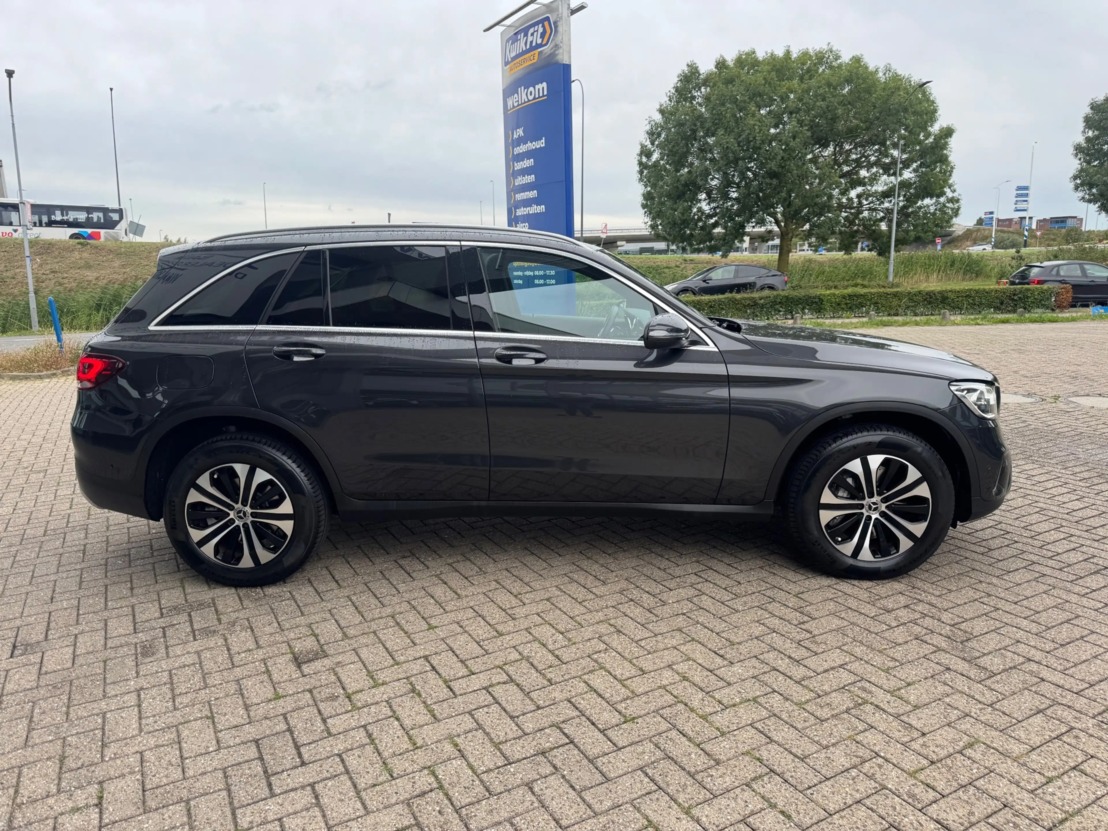 Mercedes-Benz GLC 300 300e 4MATIC Advantage Airco Navi Lmv Panodak — photo 15