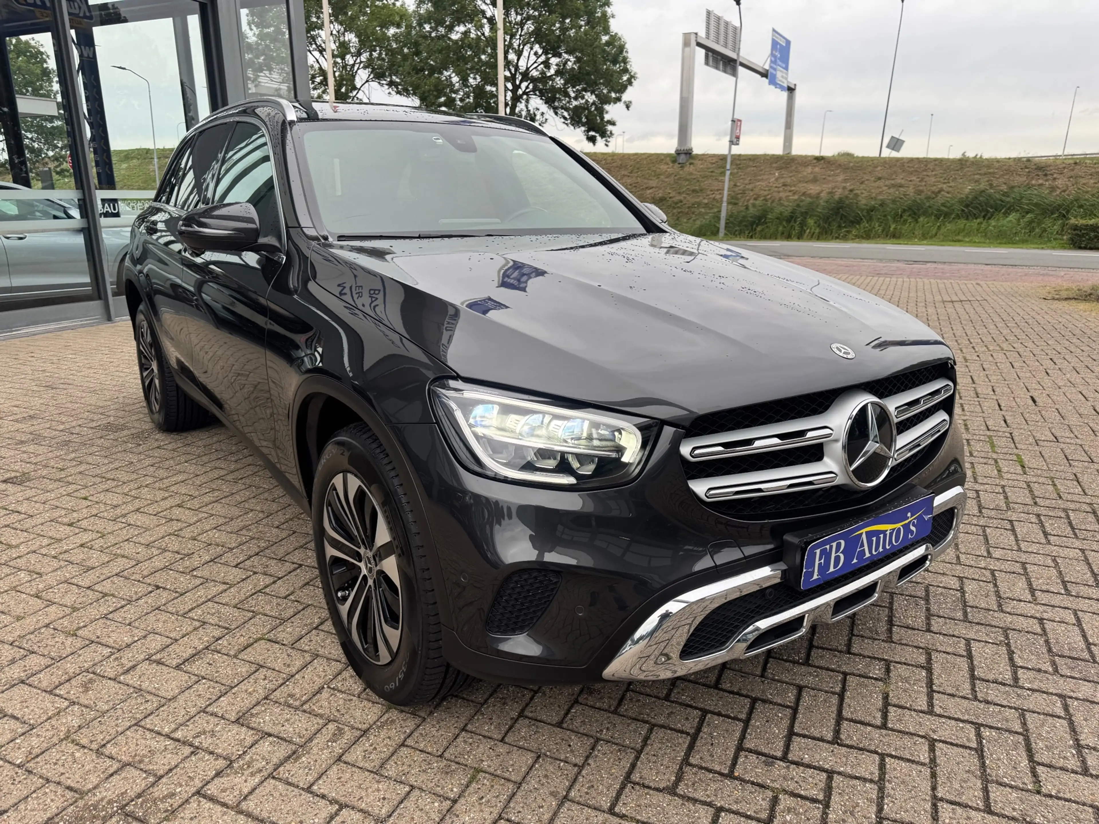Mercedes-Benz GLC 300 300e 4MATIC Advantage Airco Navi Lmv Panodak — photo 22