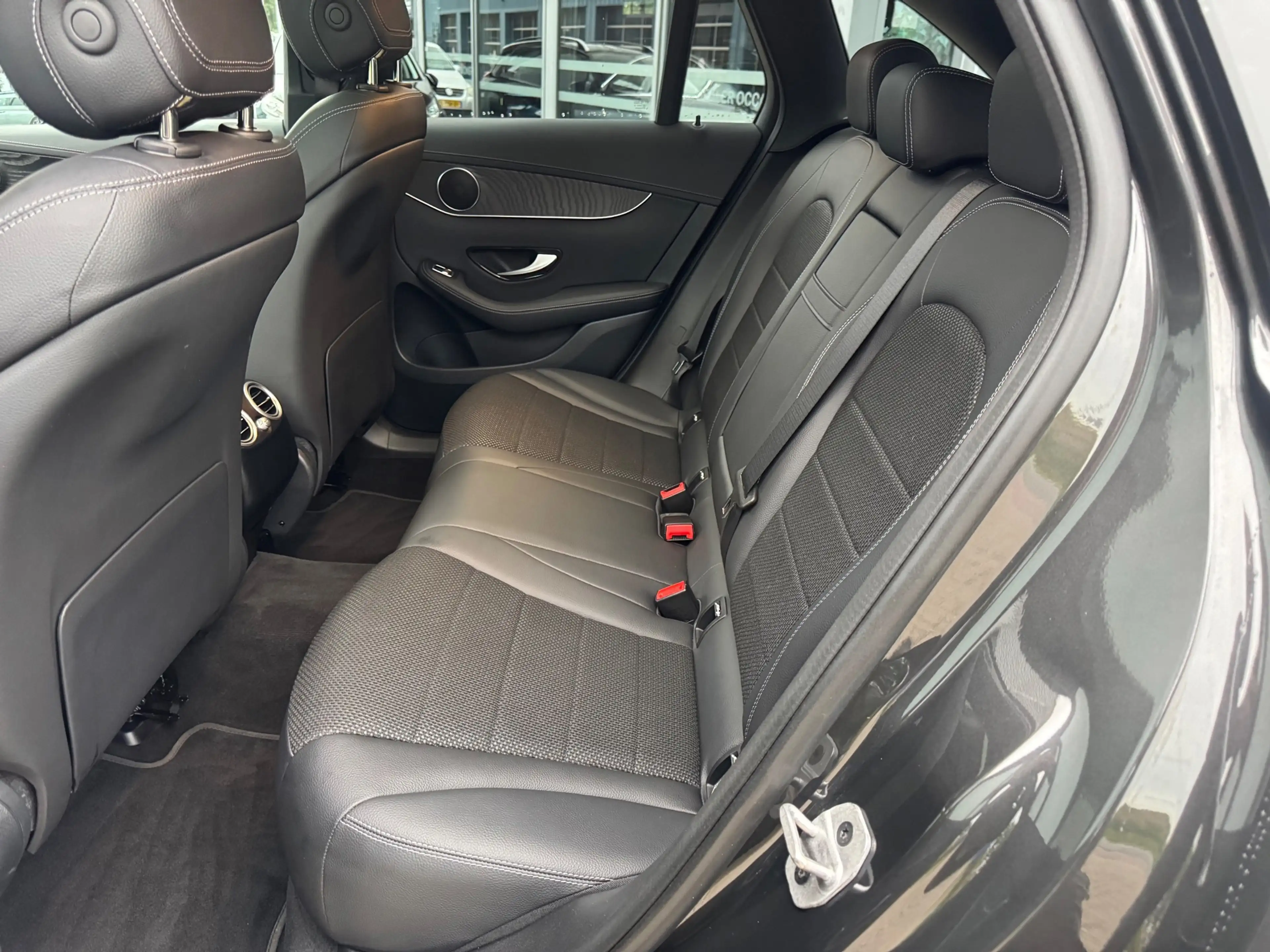 Mercedes-Benz GLC 300 300e 4MATIC Advantage Airco Navi Lmv Panodak — photo 6