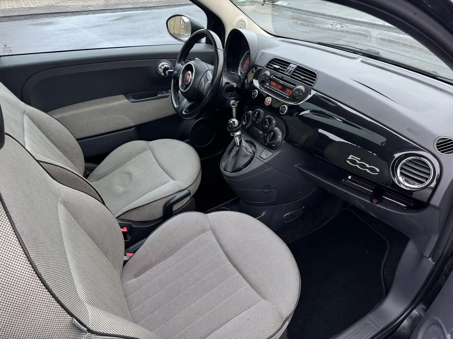 Fiat 500 Lounge / Panorama-Dach / Klima Schwarz - 2