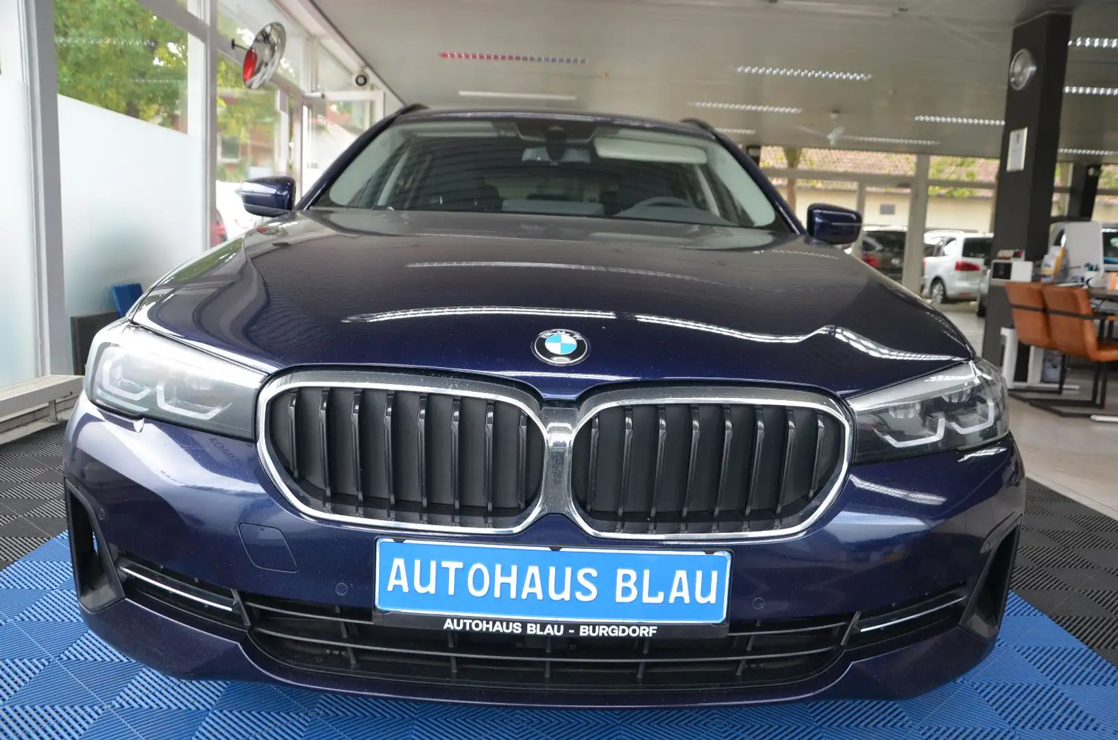 BMW 540 d xDrive Touring *AUTOMATIK*LED*1.HAND!* Bleu - 2