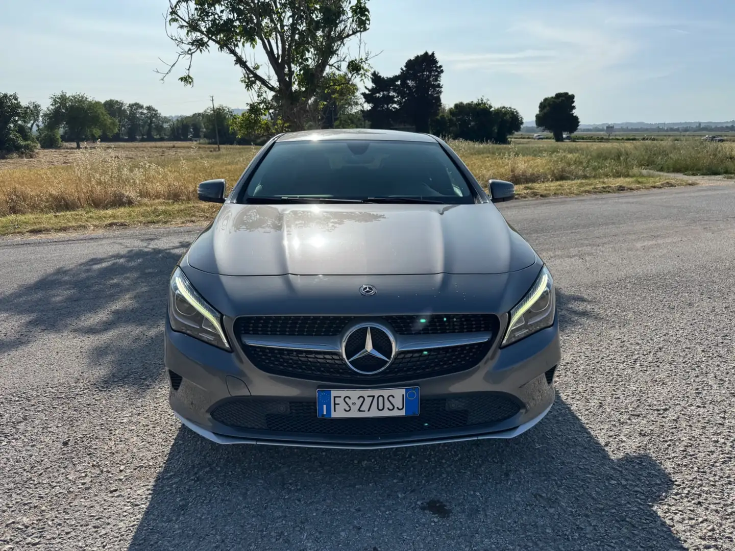 Mercedes-Benz CLA 200 CLA 200 d S.W. Automatic Business Gris - 2