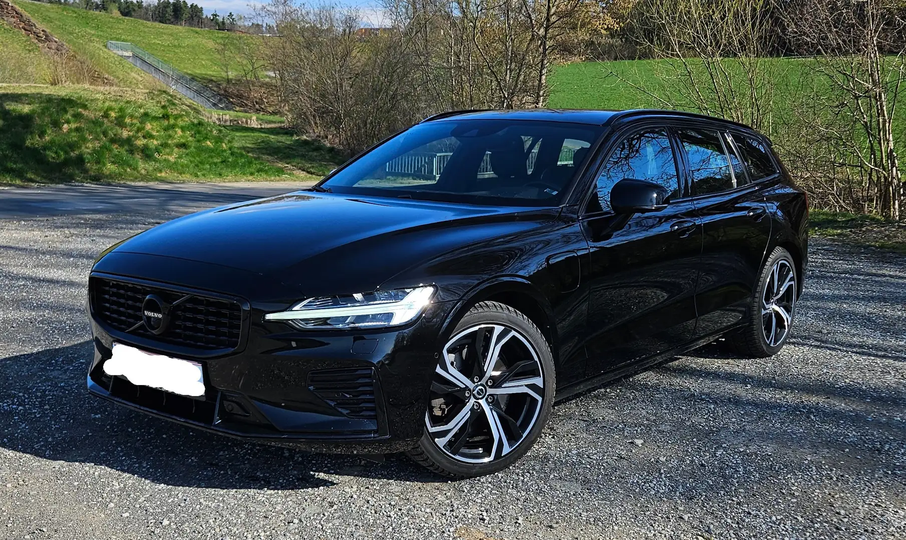 Volvo V60 V60 T8 Twin Engine PHEV R-Design Geartronic R-Desi Schwarz - 1