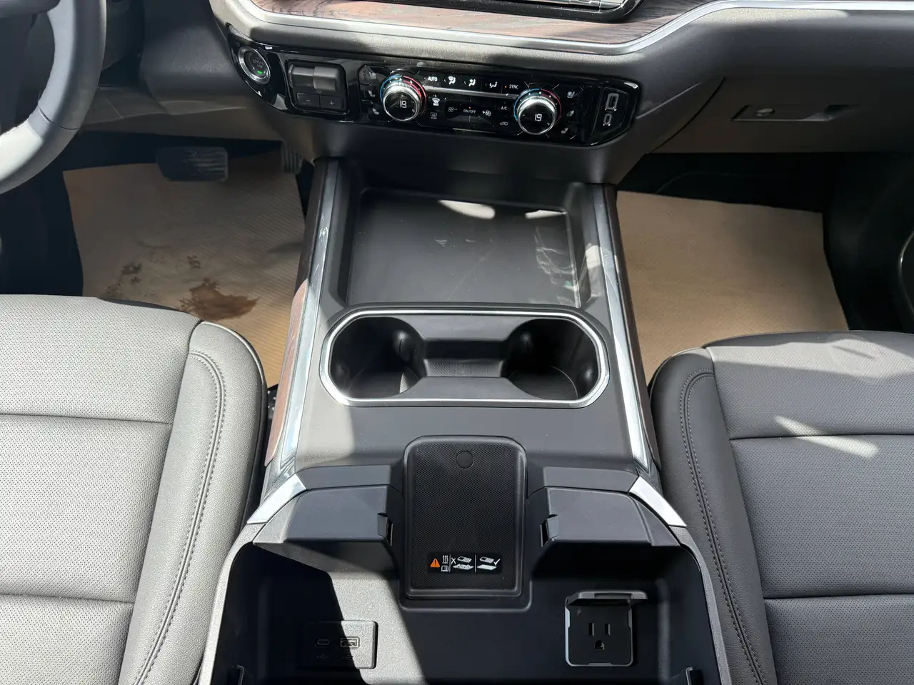 GMC Sierra 2500 снимка GMC Sierra 2500