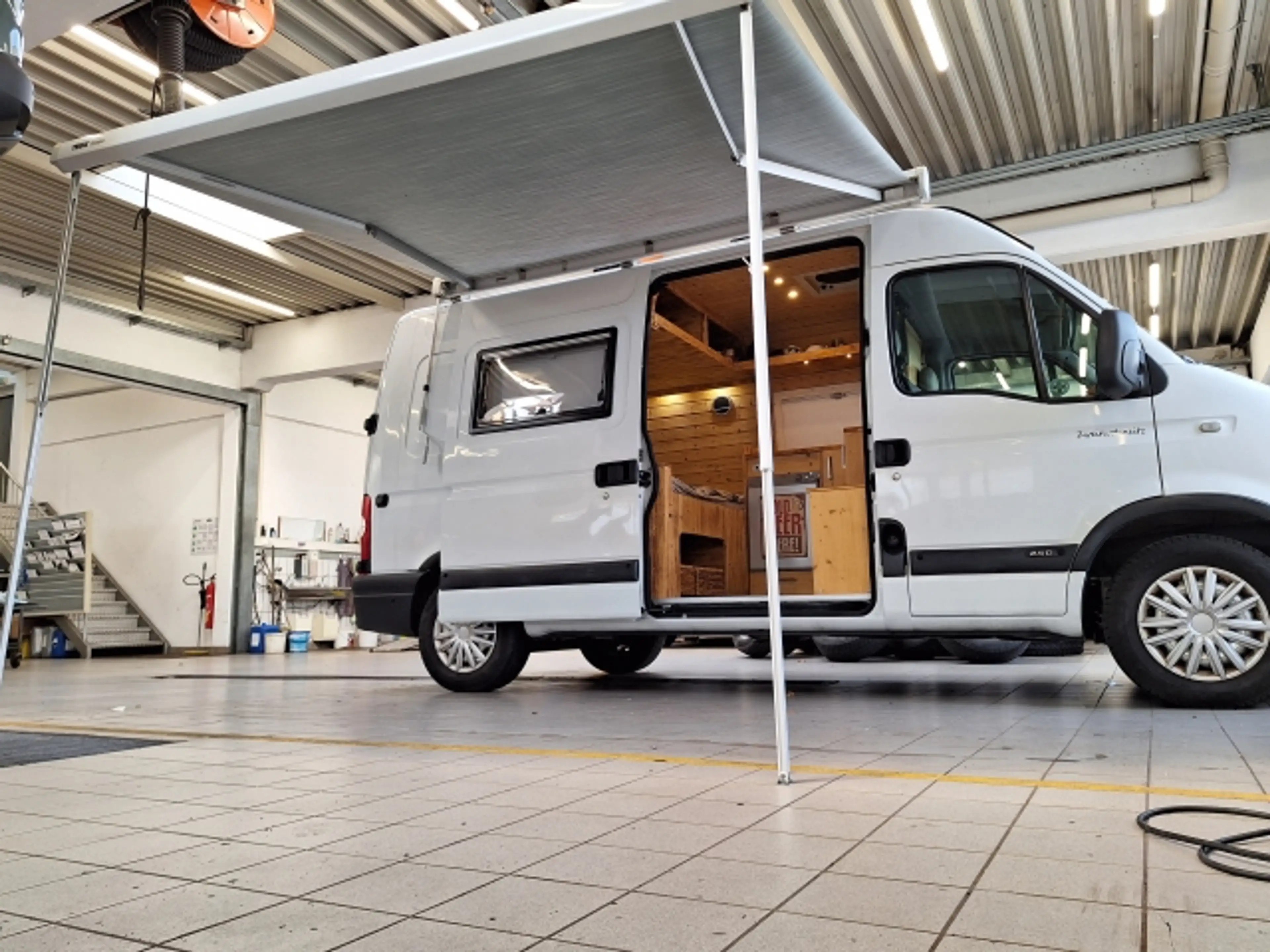 Opel Movano Camper Ausbau !! Vermittlungsverkauf !! — photo 7