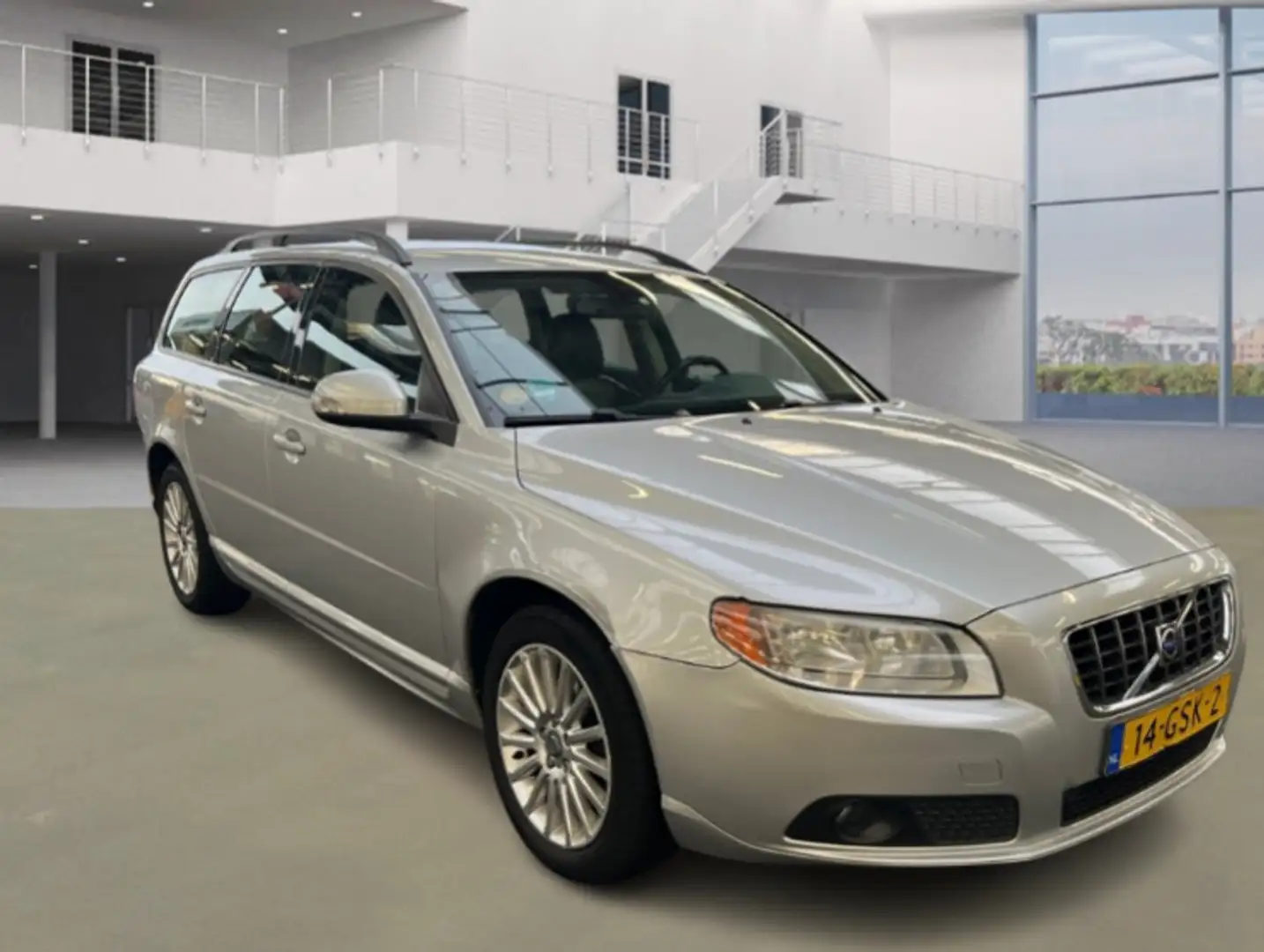Volvo V70 2.4D Aut. Momentum - 2