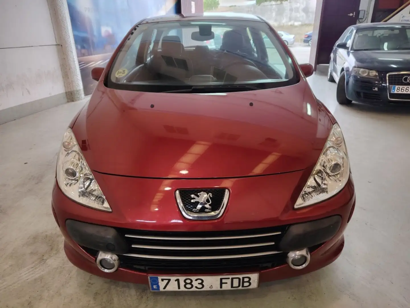 Peugeot 307 1.6HDI XS 110 Rojo - 2