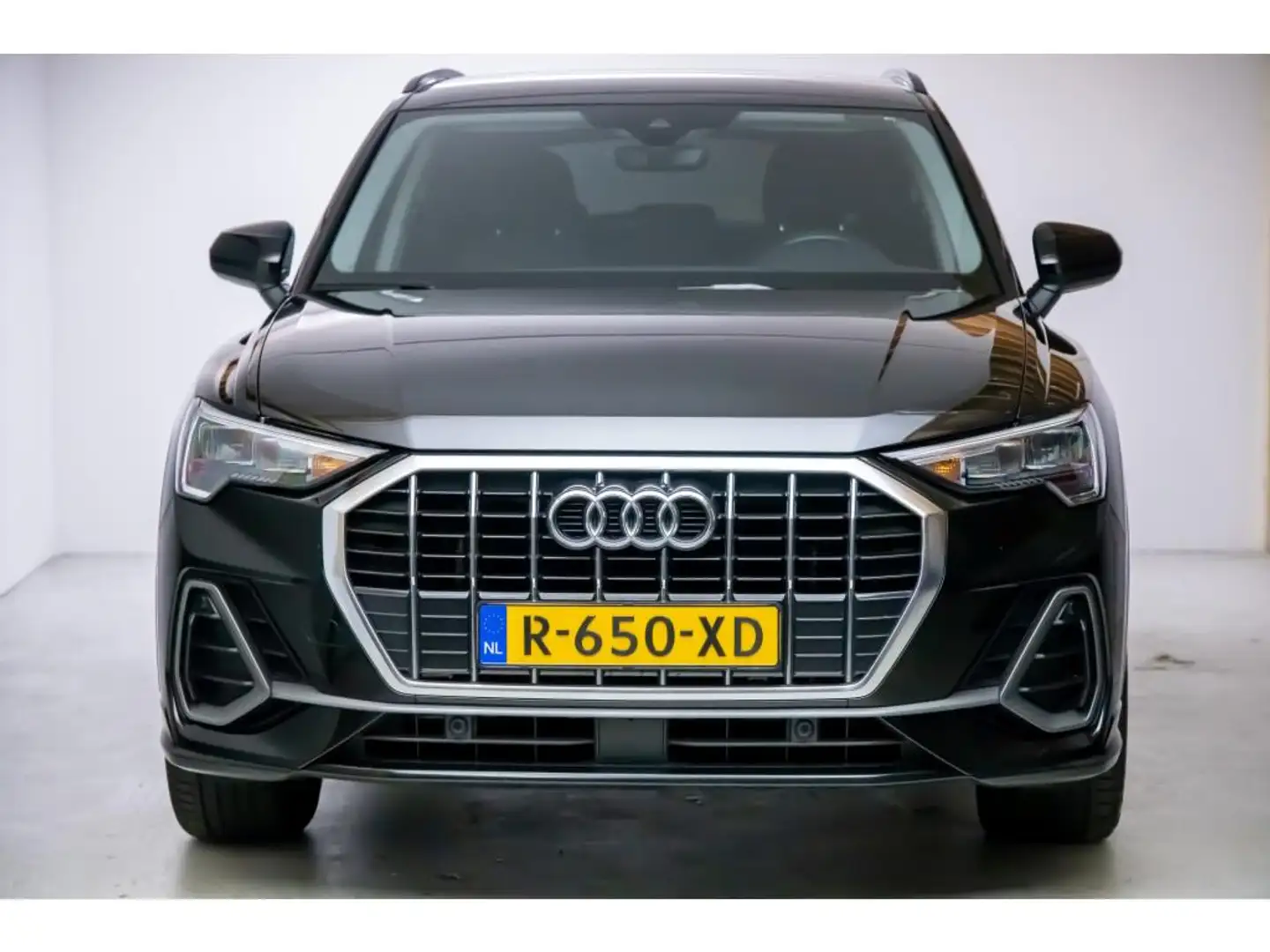 Audi Q3 Q3 35 TFSI S-Line Sfeerverlichting/BTW/Trekh/ACC Zwart - 1