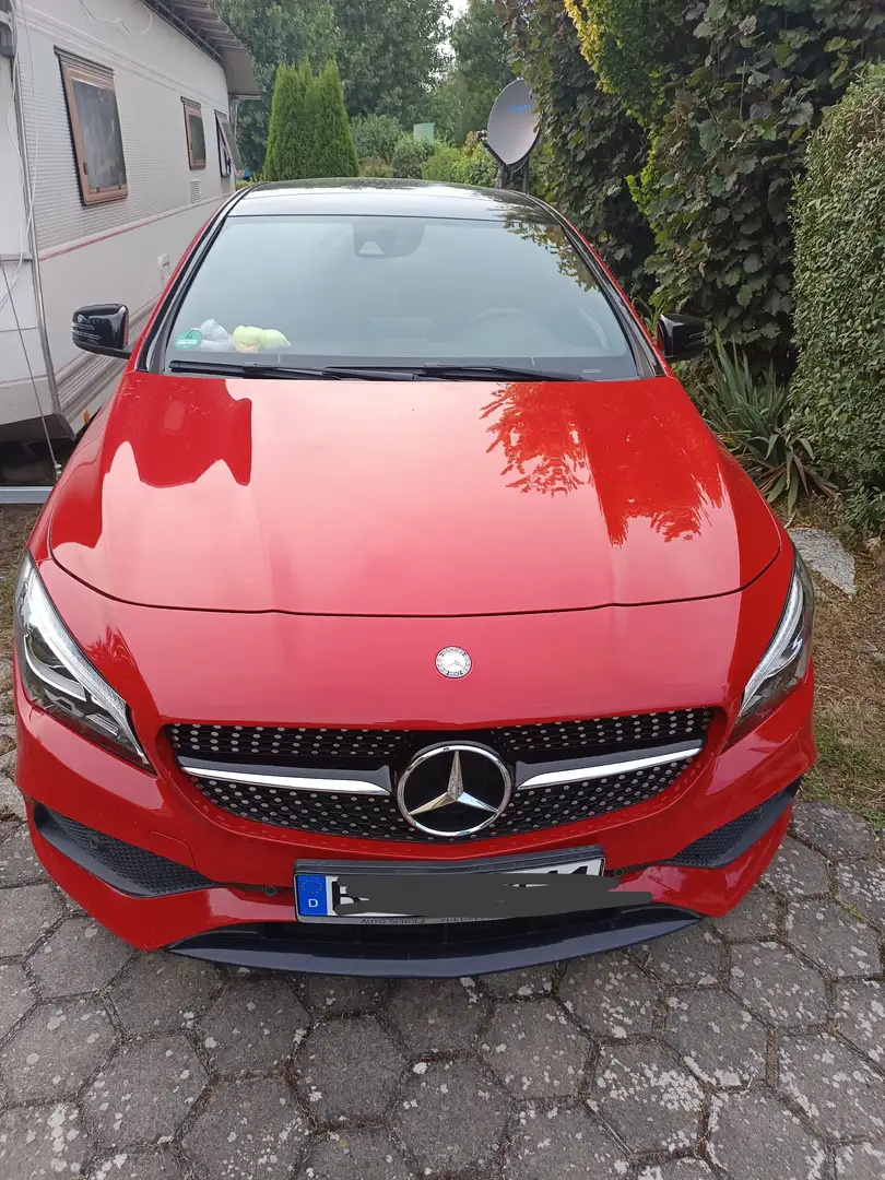 Mercedes-Benz CLA 250 CLA Shooting Brake 250 4Matic 7G-DCT AMG Line Rojo - 2